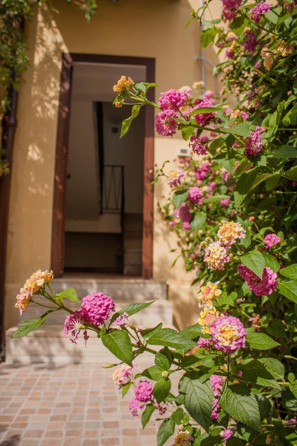 Mondello Sicily House Hotel ภายนอก รูปภาพ
